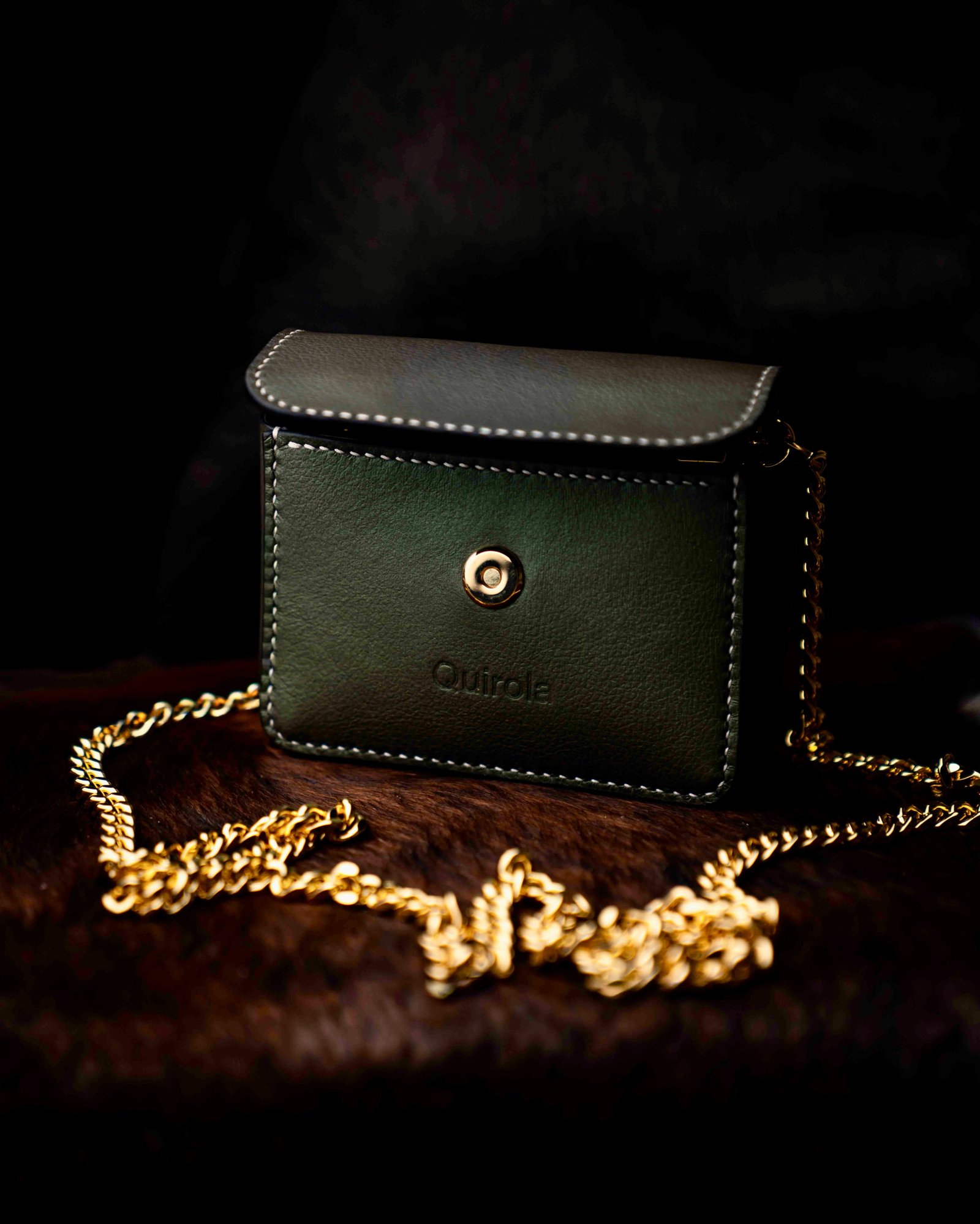 Mini Crossbody No.01 de Quirola Studio